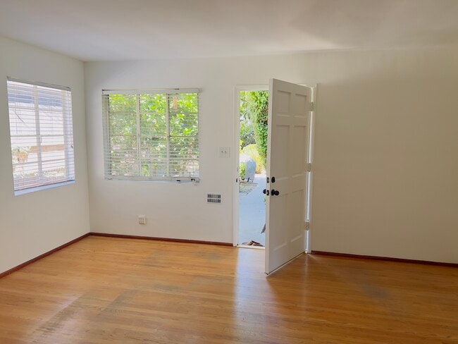 Photo - 4249 S Centinela Ave Unit 4249