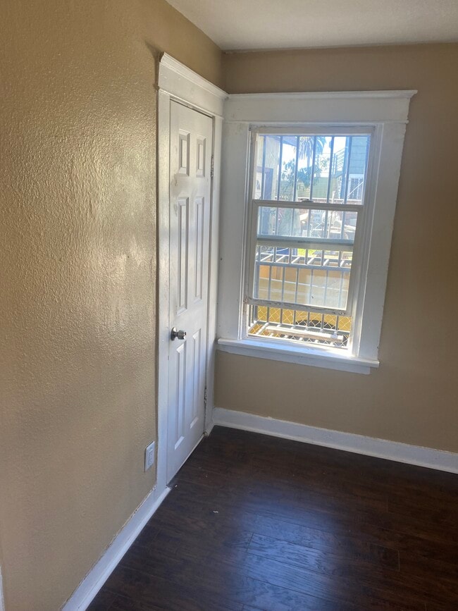 Photo - 716 W 60th St Unit 716 W 60th Street LA