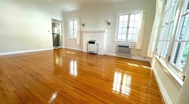 Photo - 422 N Spaulding Ave Unit L422