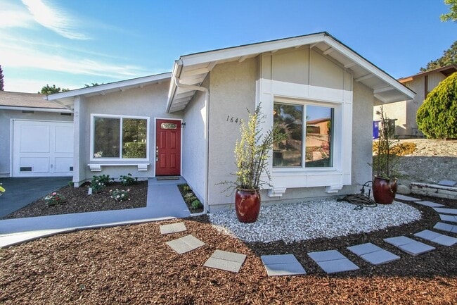 Building Photo - 1643 Peacock Blvd