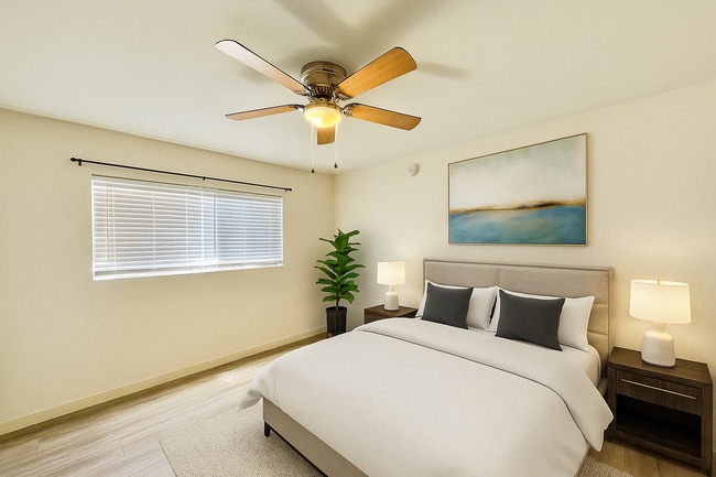 Photo - 5625 W Jefferson Blvd Unit 1