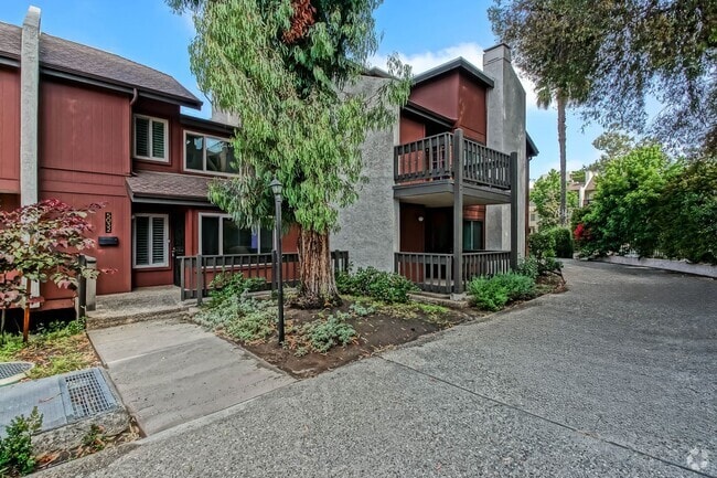 Building Photo - SPACIOUS, 2-STORY, 3BR2.5BA LAKESIDE CONDO...