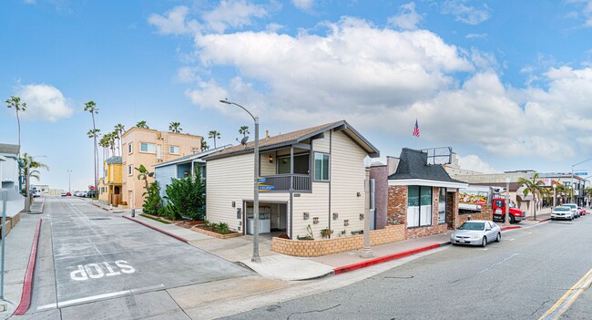 2 bdr, 1.5 bath with garage in Balboa Village - 2 bdr, 1.5 bath with garage in Balboa Village House