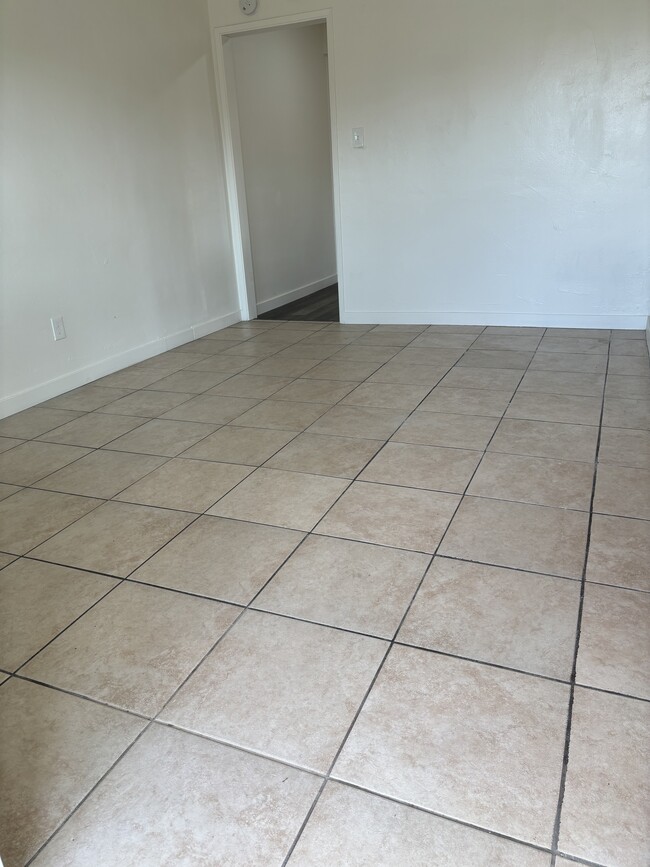 Photo - 467 W Ramona Dr Unit Studio Duplex