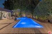 Photo - 8610 West Dr House