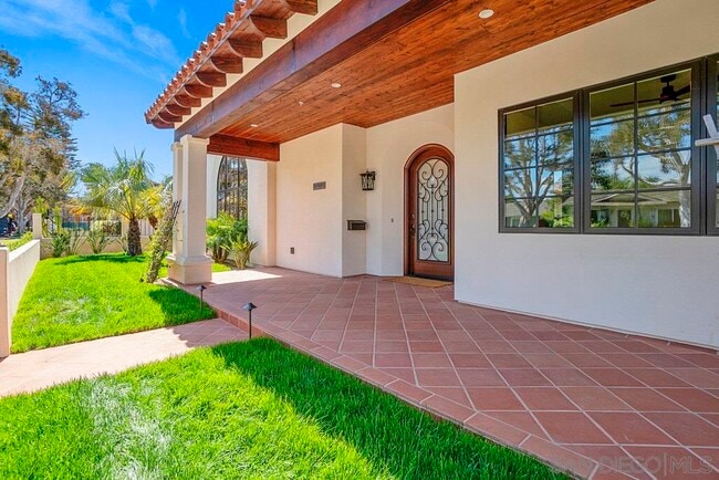 Photo - 1010 Pine St