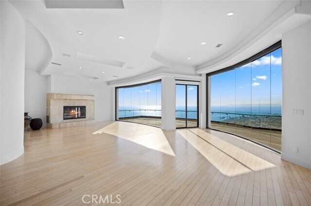 Photo - 648 Mystic View