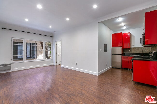 Photo - 7229 Willoughby Ave Unit 2