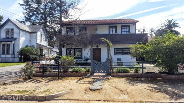 Building Photo - 529 Walnut Ave