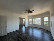 Photo - Mid-City Top Floor 2 Bedroom 1 Bath Gem