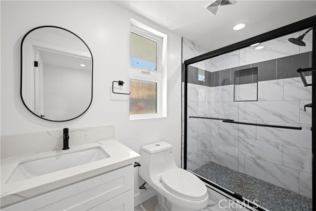 Building Photo - 6704 1/2 Kester Avenue, Los Angeles, CA 91405 - 4 BR 5 BA house