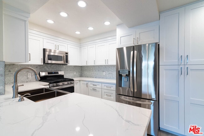 Photo - 8515 Falmouth Ave Unit 422