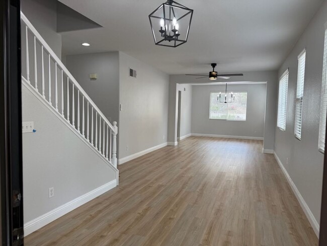Spacious 6 bedroom 6 bathroom house in cov... - Spacious 6 bedroom 6 bathroom house in cov...
