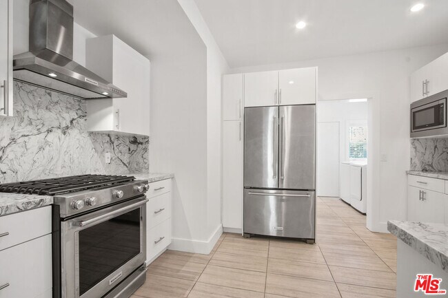 Photo - 807 Croft Ave