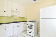 Photo - Nice 1 Bedroom, 1 Bath Apartment