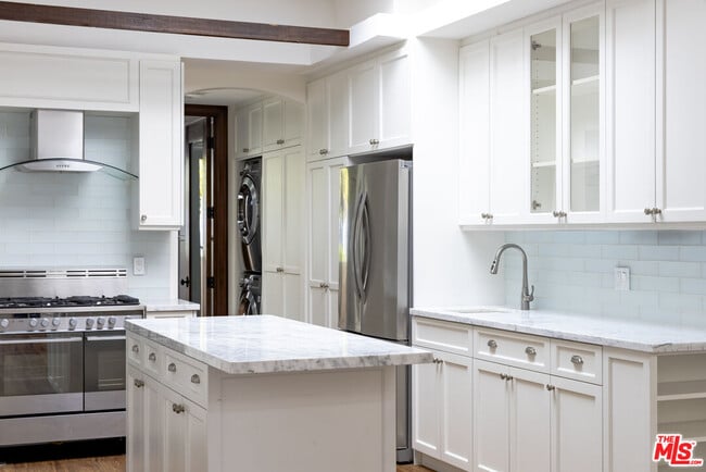 Photo - 501 Pier Ave