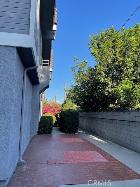 Photo - 2452 Oneida St