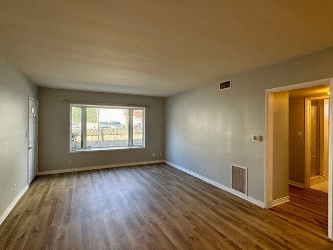 Photo - Dickens Unit 4