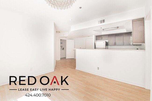 Photo - 939 Palm Ave Unit 304