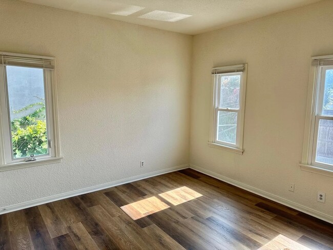 Back Bedroom - 630 N Spaulding Ave Unit 632.5