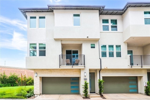 Photo - 1914 W Bushell St Condo