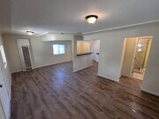 Photo - 180 E Barbour St House