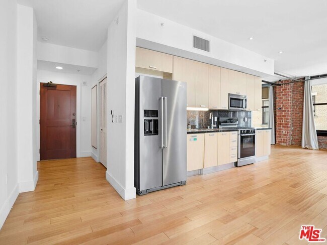 Photo - 460 S Spring St Unit 512