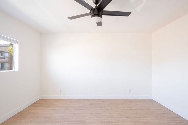 Photo - 5740 Camellia Ave Unit 206