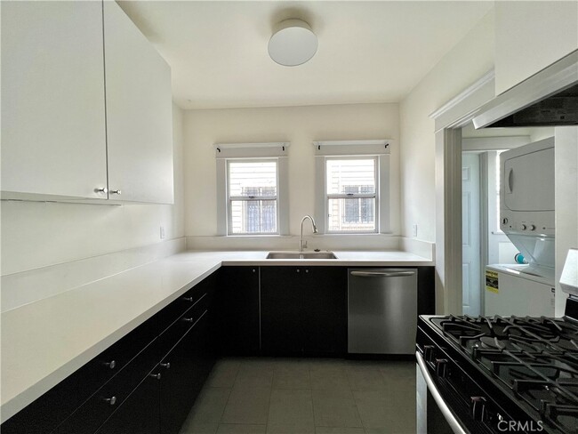 Photo - 1343 Portia St Condo Unit 1343