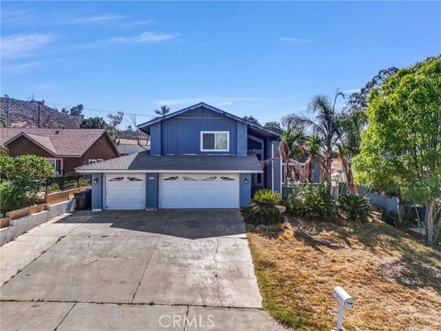 Photo - 5958 Quiroz Dr House