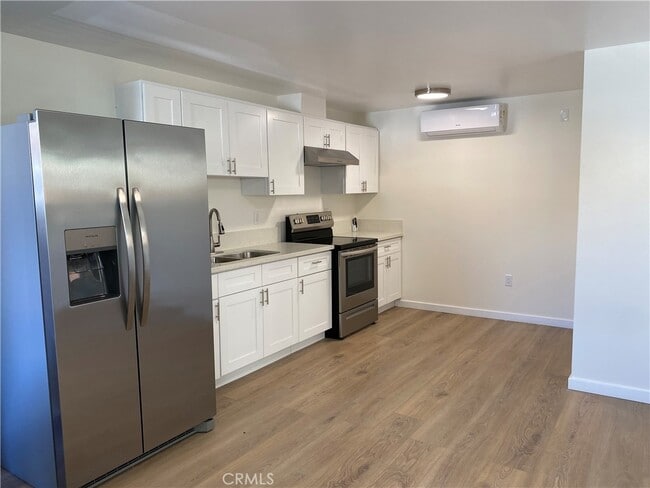Photo - 12126 Oxnard St Condo Unit 10-10