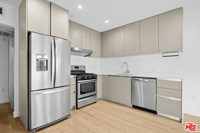 Photo - 11795 Gateway Blvd Unit 4