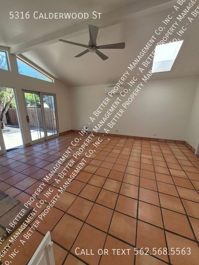 Photo - 5316 E Calderwood St