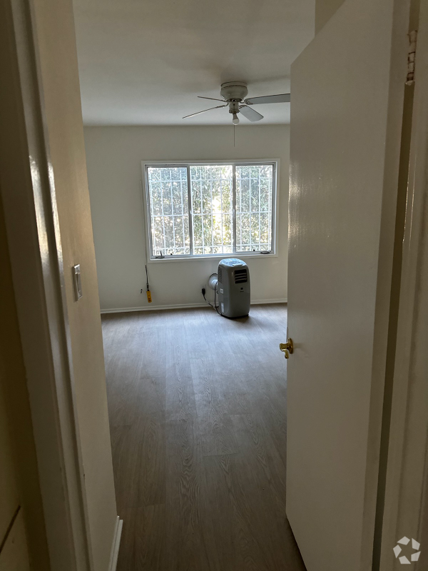 Building Photo - 1012 Hammond St Unit h5 Rental