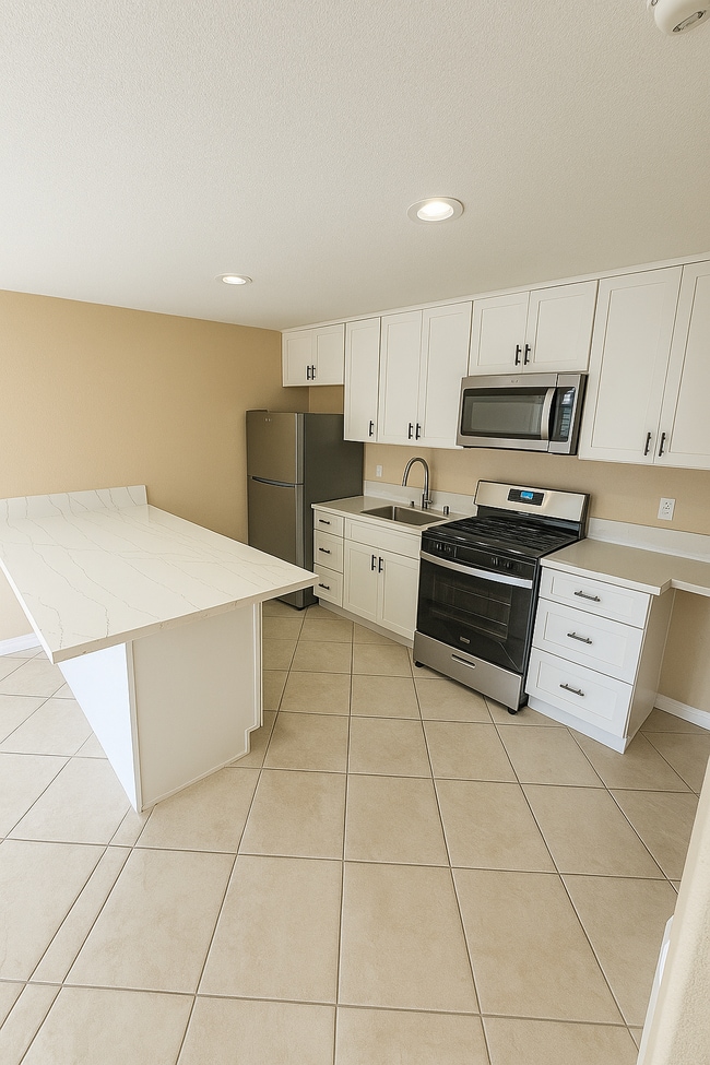 Photo - 1906 Stewart St