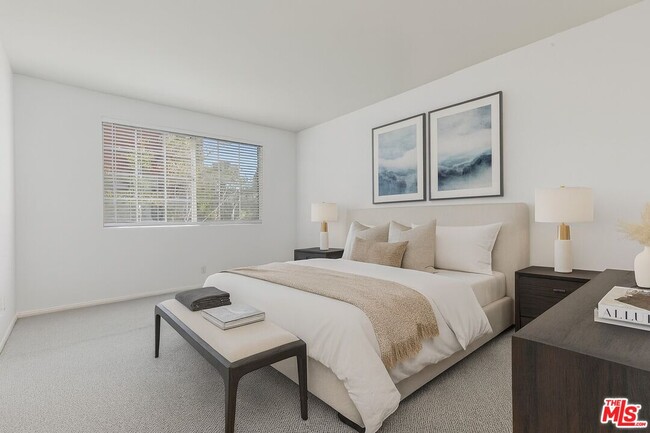 Photo - 1433 Barry Ave Unit 202