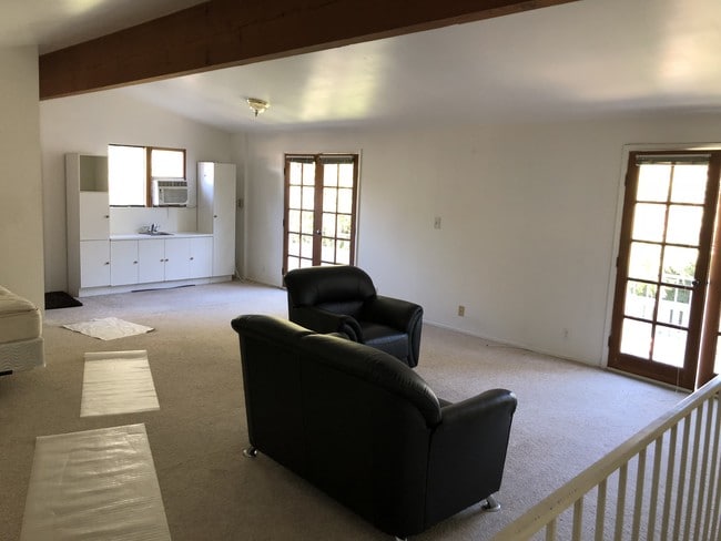 Building Photo - 923 Oxford Ave