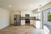 Photo - 319 Roads End St Townhome