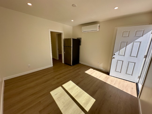 Photo - 1443 Linden Ave Unit 1445.5