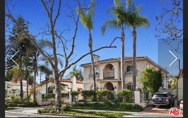 Photo - 349 S La Peer Dr