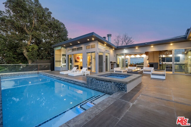Photo - 7275 Mulholland Dr House