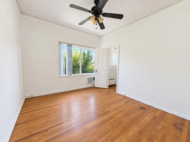 Photo - 1200 N Gardner St Unit 6