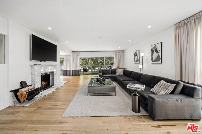 Photo - 440 N Oakhurst Dr Unit 101