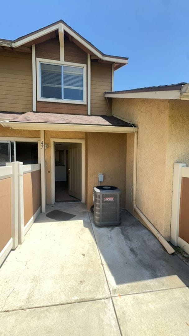 Building Photo - AVAILABLE NOW!! 2 Bedroom / 2 Bathroom Townhome in San Bernardino w/ Garage!