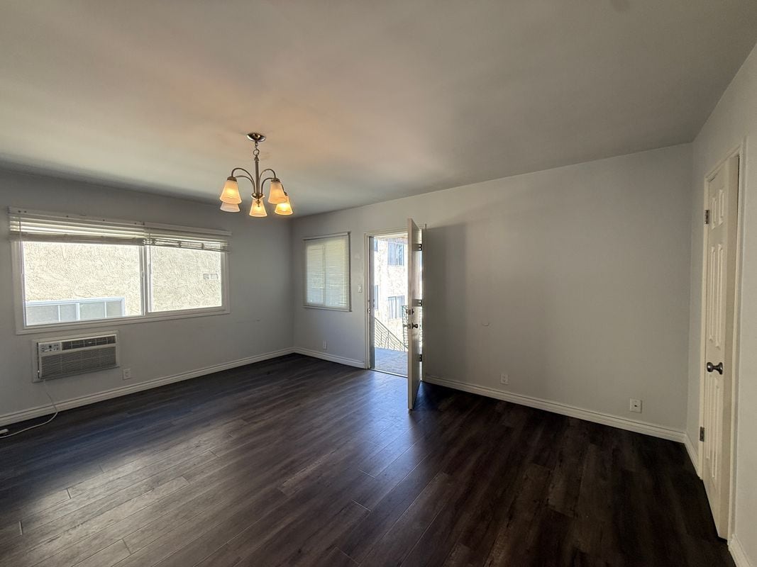 Photo - 1526 Corinth Ave Unit 6
