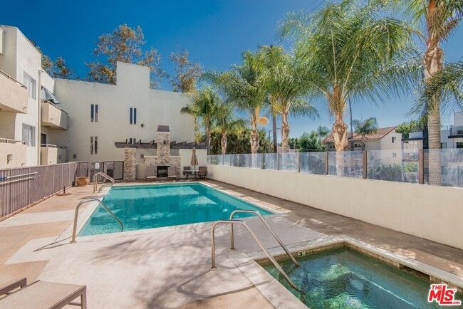 Photo - 4702 Fulton Ave Unit 107