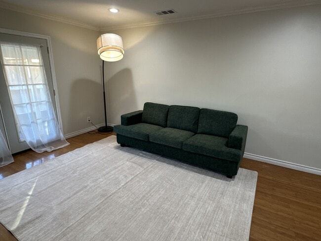 Building Photo - 5138 W 141st St