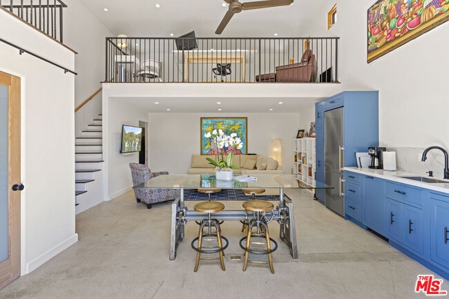 Photo - 835 N Harper Ave