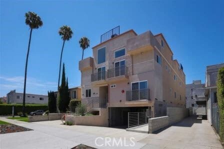 Building Photo - 2585 S Sepulveda Blvd
