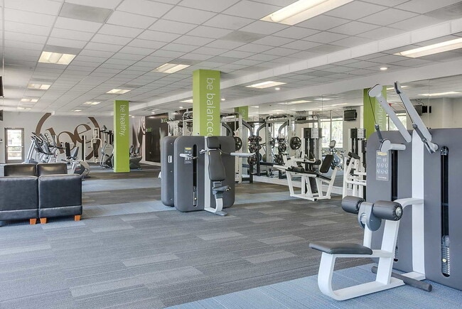 Photo - Pinnacle at MacArthur Place